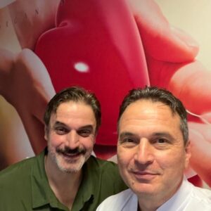 Ufuk Özkan Instagram - Taburcu olduk🧿Prof,dost,sırdaş,messi ve çerkez 😀 Bu ismi unutmayın @prof.dr.onuryaprak iyiki 🧿🧿🤜🏻🤛🏻