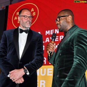 Ugo Monye Instagram - Collecting Young Player of The Year Award 9 years after you retire 😂 (on behalf of @immanuel.waboso 🔥💫)
 @therpa_ 📷: @leo_the_photographer