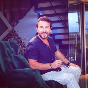 Uğur Arslan Instagram - Teşekkürler @habipdenizofficial 
Bilin bakalım burası neresi? ⁣:)
.⁣
.⁣
.⁣
.⁣
.⁣
#actor #actorlife #actors #actorsaccess #actorslife #actorsofinstagram #actorstudio #actorsworld #cinema #director #fashionmodel #film #hollywood #model #modelife #modeling #modelingagency #modellife #modelling #modelmanagement #modeloftheday #modelphoto #modelpose #modelsearch #modelshoot #modelsofinstagram #modelstyle #movie #movies #theatre