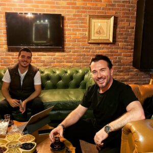 Uğur Arslan Instagram - Yeni projeler hazır :) bilin bakalım ne geliyor?