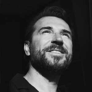Uğur Arslan Instagram - Aşı oldunuz mu? Olmadınız mı? Neden?