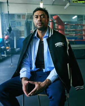 Uli Latukefu Instagram - A teacher once told myself and my other Tongan friends that we’d end up either in jail, the streets or an early grave. 

He was wrong and God knew it. Hope a bit of my story can help someone who needs it. Click the link in my stories.

Thank you @menshealthau for the chat and cover to mark the relaunch of a new era. Welcome back!💪🏽💪🏽

Words by: @bjhoty 
Photography: @stevenchee
Styling: @pat.zaczkiewicz
Skin: @moniquejonesmakeup
Hair: @richardkavanagh