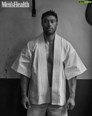 Uli Latukefu Instagram - A teacher once told myself and my other Tongan friends that we’d end up either in jail, the streets or an early grave. 

He was wrong and God knew it. Hope a bit of my story can help someone who needs it. Click the link in my stories.

Thank you @menshealthau for the chat and cover to mark the relaunch of a new era. Welcome back!💪🏽💪🏽

Words by: @bjhoty 
Photography: @stevenchee
Styling: @pat.zaczkiewicz
Skin: @moniquejonesmakeup
Hair: @richardkavanagh