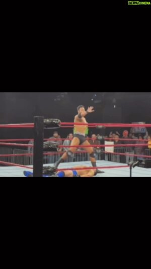 Uli Latukefu Instagram - BTS of last nights episode of Young Rock and the intro of the The Peoples Elbow 💪🏽

Fun fact: We shoot different wrestling matches that in real life happened over the course of a few years, condensed into a few days. 10  hours of wrestling a day, take after take for different camera angles bringing the intensity each time. So many epic matches to cover in so little time 😮‍💨😂

BIG thank you to ALL our wrestlers that have come on board every year and showed out. It’s an honour to share the mat. 🙏🏽💪🏽

Catch the latest ep of #youngrock on @peacocktv now streaming!