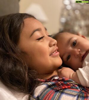 Uli Latukefu Instagram - Happy birthday my girl. 

Like me, she’s the eldest and as a result we’re both our parents crash test dummies 😂🤦🏽‍♂️🤷🏽‍♂️ But she rolls with us with so much grace and is the most caring, loving and generous girl with a sense of humour that cracks me up 😂

Happy birthday my Honour. We love you always. Walk by faith, not by what you can see and the rest will fall in place. ❤️ Mum and Dad.