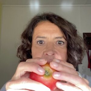 Ulrike Folkerts Instagram - An apple a day keeps the doctor away #tatortlenaodenthal