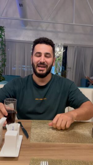 Ülvi Həsənli Instagram - Bu da sizin sağlığınıza🥰🥰 kimdə var?)