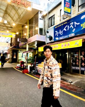 Um Mun-suk Instagram - 내고향 #온양온천#전통시장