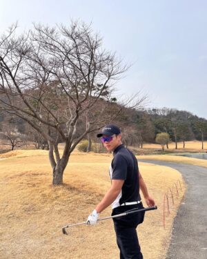 Um Mun-suk Instagram - 🏌️‍♂️