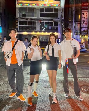 Um Mun-suk Instagram - 진모 활약 기대 하세요^^ #굿잡 오늘밤 9:00굿잡