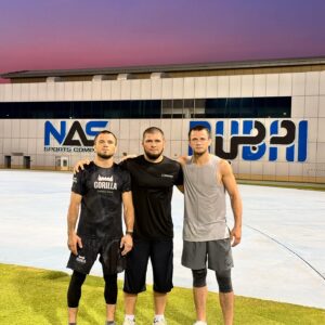 Umar Nurmagomedov Instagram - 🏃🏻‍♂️
Подготовка обещает быть тяжелой