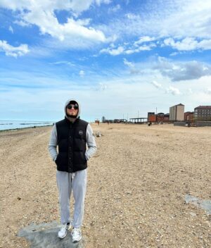 Umar Nurmagomedov Instagram - #Makhachkala🌊🏔️