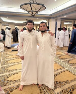 Umar Nurmagomedov Instagram - 🌙
 #Mabruuk 
  #eadalfitr