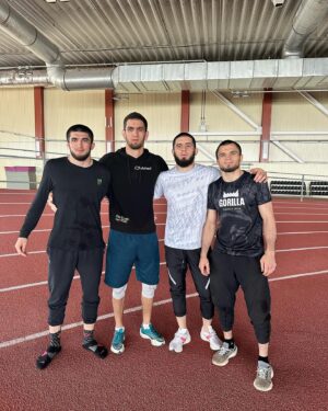 Umar Nurmagomedov Instagram - Ох как тяжело 
Началась неделька