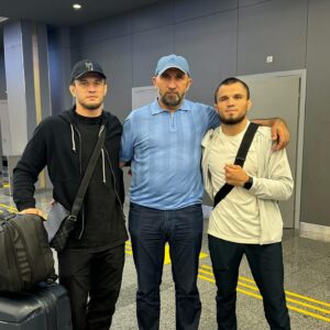 Umar Nurmagomedov Instagram - По традиции 
Дада провожает на наши выступления