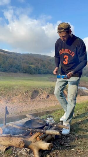 Ümit Kantarcılar Instagram - 🏕️ 🪵🥩