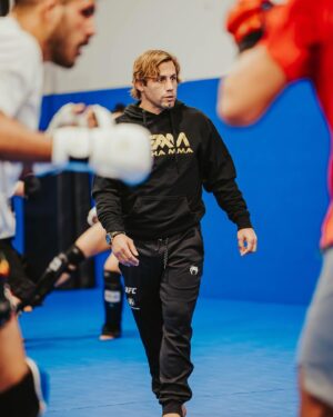 Urijah Faber Instagram - Out of all the rewards from my journey…being in control of my time has been the biggest! Wild to think it was 2003 that I had my first fight, the sport was illegal in California, and there was no weight class for me in the @ufc. Blessed to mix business with pleasure and continue to live on my terms @timex 🙏🏽