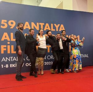 Ushan Çakır Instagram - Teşekkürler @antalyaff 🙏🏻 
Canım ekip♥️
@lcvfilm 🎈