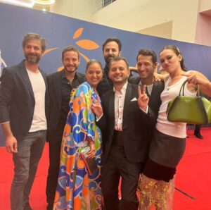 Ushan Çakır Instagram - Teşekkürler @antalyaff 🙏🏻 
Canım ekip♥️
@lcvfilm 🎈