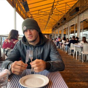 Usman Nurmagomedov Instagram - они покинут, 
после того как придут.. 
возненавидят,
после того как полюбят..
 
«но не покинул тебя твой Господь и не возненавидел» 

[93:3]