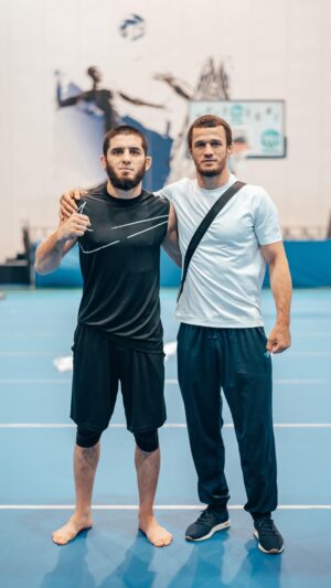 Usman Nurmagomedov Instagram - Твое время брат, покажи им  что ты лучший 👊👊 #ufc294🇦🇪