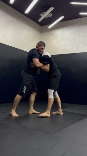 Usman Nurmagomedov Instagram - Это всегда тяжело 
Учение должно быть тяжелым 
Только через тяжелый труд , усердие и дисциплину