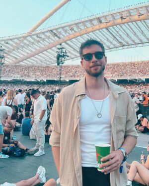 Utku Ateş Instagram - Lights will guide you home⚡️