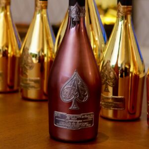 VERVAL Instagram - トウキョウ🍾🫡

📸 @rkrkrk 
#𝙃𝙤𝙨𝙩𝙚𝙙𝘽𝙮𝘼𝙧𝙢𝙖𝙣𝙙𝘿𝙚𝘽𝙧𝙞𝙜𝙣𝙖𝙘
#𝘿𝙧𝙞𝙣𝙠𝙍𝙚𝙨𝙥𝙤𝙣𝙨𝙞𝙗𝙡𝙮
