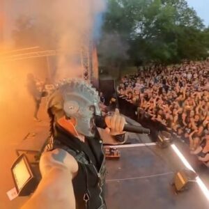 Václav Bárta Instagram - Chomutov uplnej var🙏🙏
Dekujeme🙏🙏❤️

@monstermeetingcz @zlproduction