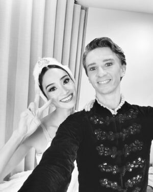 Vadim Muntagirov Instagram - Lovely to be back in Barcelona and dance at @liceu_opera_barcelona . My first performance as a professional ballet dancer was in this beautiful theatre. 
Joined @opera_roma for a further Swan Lake by @benjaminpech7 . Thank you @eleonoraabbagnatoofficial . 
🦢 @fumikaneko_ #vadimmuntagirov #swanlake #fumikaneko #barcelona #arts #artist