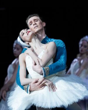 Vadim Muntagirov Instagram - Thank you @eleonoraabbagnatoofficial for this opportunity to dance at @opera_roma again. I really enjoyed working and performing as Prince in Swan Lake choreographed by @benjaminpech7 . Guidance by @isaguerin2 , plus wonderful classes by @stephanephavorin .And of course my Swan @fumikaneko_ . I hope we can gather and make this combo again ☺️. Thank you Rome for such a warm welcome. Until next time 🤞🏻#operadiroma #rome #italy #swanlake #benjaminpech #eleonoraabagnato #fumikaneko #vadimmuntagirov #ballet #art #performance