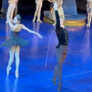 Vadim Muntagirov Instagram - Lovely to be back in Barcelona and dance at @liceu_opera_barcelona . My first performance as a professional ballet dancer was in this beautiful theatre. 
Joined @opera_roma for a further Swan Lake by @benjaminpech7 . Thank you @eleonoraabbagnatoofficial . 
🦢 @fumikaneko_ #vadimmuntagirov #swanlake #fumikaneko #barcelona #arts #artist