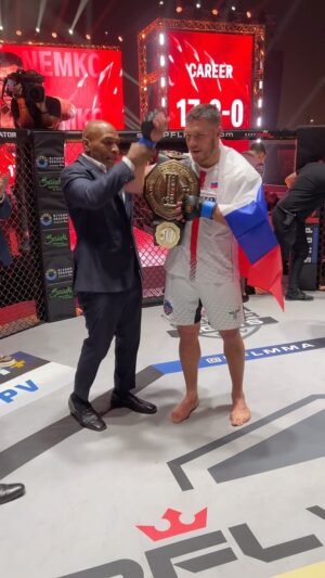Vadim Nemkov Instagram - @vadimnemkov with the W and he becomes the first holder of the Super Belt awarded by Iron Mike! 🏆

#PFLvsBellator LIVE NOW 
🇺🇸 ESPNEWS & ESPN 
🔗in bio
