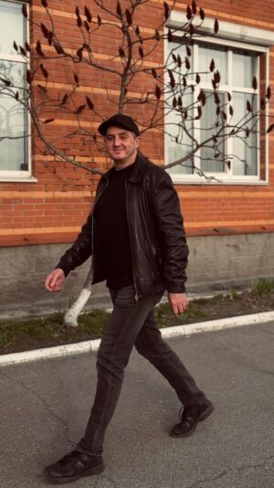 Vadym Mychkovskyi Instagram - хороший танцюрист …😂
Всім гарного дня! 🤩