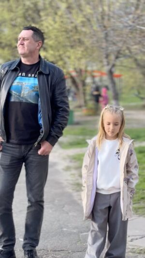 Vadym Mychkovskyi Instagram - Обожнюю ці дитячі ігри 🥰
Граєте в доганялки?)