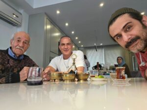 Vahid Rahbani Instagram - .
.
یکی‌مون نبود. جاش خالی‌یه تو عکس