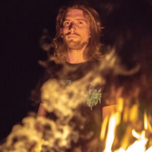 Valentin Rahmel Instagram - Alter Schwede... was im Jahr 2019 nicht wieder alles los war. Viele tolle Reisen, unfassbare Erlebnisse und eine Menge Spaß mit euch. Natürlich gab es auch ein paar Sachen, die nicht so geil waren. Aber das ist ja immer so. Obendrauf habe ich auch viel für 2020 vorbereitet, wo es noch ein paar echt coole neue Projekte geben wird. Vorsätze habe ich keine. Habt ihr euch was vorgenommen? In diesem Sinne: Rutscht gut durch und schon vorab viel Spaß im neuen Jahr :)