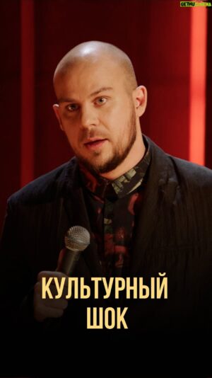 Valentin Sidorov Instagram - Умный унитаз VS Мой унитаз 
Живые концерты по ссылке в шапке профиля 
@tnt_online @standup_tnt 
#валентинсидоров #стендап #standupтнт
