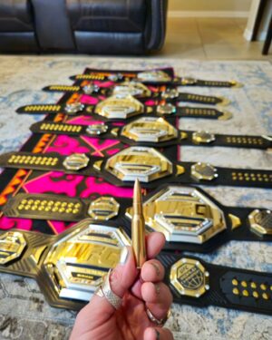 Valentina Shevchenko Instagram - 👊🏆👊

7 title defense,  7 amazing events alongside the best #UFC mma fighters of the world 💪

Thank you @ufc, 
Now all my belts with me !!! 💪💪💪

Каждый турнир где я защитила свой чемпионский титул ! 
7 поясов теперь дома ! 💪

👊👊👊

#TeamBullet #UFC #Champion #AndNew #TheBullet #TUF32