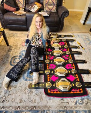 Valentina Shevchenko Instagram - 👊🏆👊

7 title defense,  7 amazing events alongside the best #UFC mma fighters of the world 💪

Thank you @ufc, 
Now all my belts with me !!! 💪💪💪

Каждый турнир где я защитила свой чемпионский титул ! 
7 поясов теперь дома ! 💪

👊👊👊

#TeamBullet #UFC #Champion #AndNew #TheBullet #TUF32