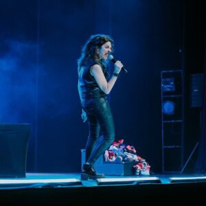 Valeria Lois Instagram - Gracias por estas 📷 de Teoría King Kong en el @teatro_nescafe! 
Hasta la próxima🦍
Ph: @sebastiandominguez.photo @leysofotografia 
@vicoroland ♥️
@felipebarrozo.ok ♥️
@monicajpaixao ♥️
@rominachepe♥️
@agneselozupone ♥️
@micaelasleigh ♥️
@anamarkarianestilismo ♥️
@sebastian.blutrach ♥️