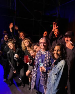 Valeria Lois Instagram - Teoría King Kong
Tres funciones 
Quedan otras tres en Marzo.
Vico Roland es dinamita 🧨 
Felipe Barrozo es puro rock 🎸 
Markarian, Lozupone y Saiegh un power trío demencial. 
A todo el equipo del Cervantes gracias de todo corazón. 
@vicoroland @felipebarrozo.ok @anamarkarianestilismo @agneselozupone @micasaiegh @jainenfernandezortali @martinlavini @focapelada