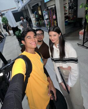 Valnice Yek Instagram - Tobias and Mandy aaaanddd DEVAN? A lil throwback to our time on set 🤍 #ssuch5 #mediacorpsunnysideup