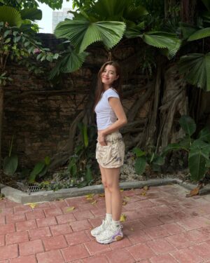 Valnice Yek Instagram - Thank u Penang for the yummy food & cute cats 🐈‍⬛💘