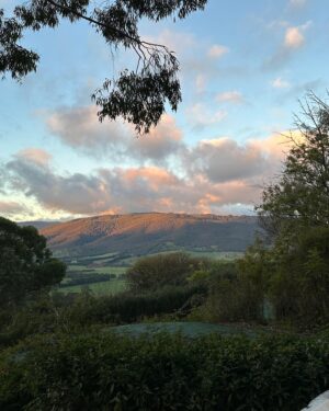 Valnice Yek Instagram - Snippets from a weekend I can’t get over. The warmth, the bliss, the peace 🏡🌅🕊️