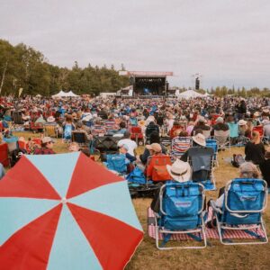 Vance Joy Instagram - Winnipeg folk fest what a pleasure xx

📸 @bradcauchy