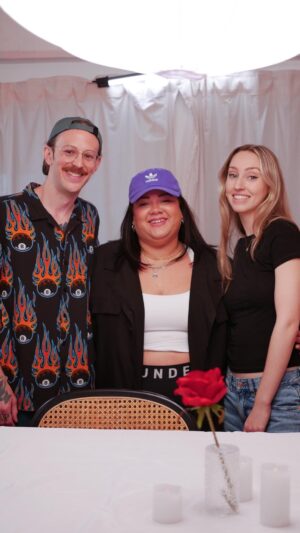 Vanessa Duchel Instagram - Cette semaine au @datestable_podcast je reçois les sensations de Tik Tok @antoinebc et @michelle1furtado et on a parlé de dating amical, d'anxiété, de dates qui se terminent bizarrement et de dates de couple! 😅

On a beaucoup ri et j'ai découvert deux personnes généreuses que j'adore! 🫶🏼

L'épisode est disponible sur les plateformes audio et sera disponible sur Youtube à 15h 🌹

•
•

#datestable #datestablepodcast #amour #love
#quebecpodcast #baladoquebec #balado #dating