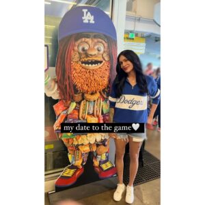 Vanessa Giselle Instagram - celebrating the 4th with my mama & baseball⚾️🌭🥤🍿🎇✨💛👩🏻👱🏻‍♀️🧢💥🎆❤️‼️ @dodgers #fourthofjuly