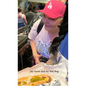 Vanessa Giselle Instagram - celebrating the 4th with my mama & baseball⚾️🌭🥤🍿🎇✨💛👩🏻👱🏻‍♀️🧢💥🎆❤️‼️ @dodgers #fourthofjuly