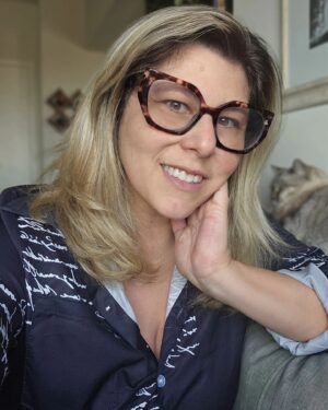 Vanessa Goulart Instagram - E pra hoje? Cabelo preso ou solto?
Coloque tb a sua versão preso ou solto no post!

#trend #trending #hairstyle #hair #instapic #instalike #enquete #en